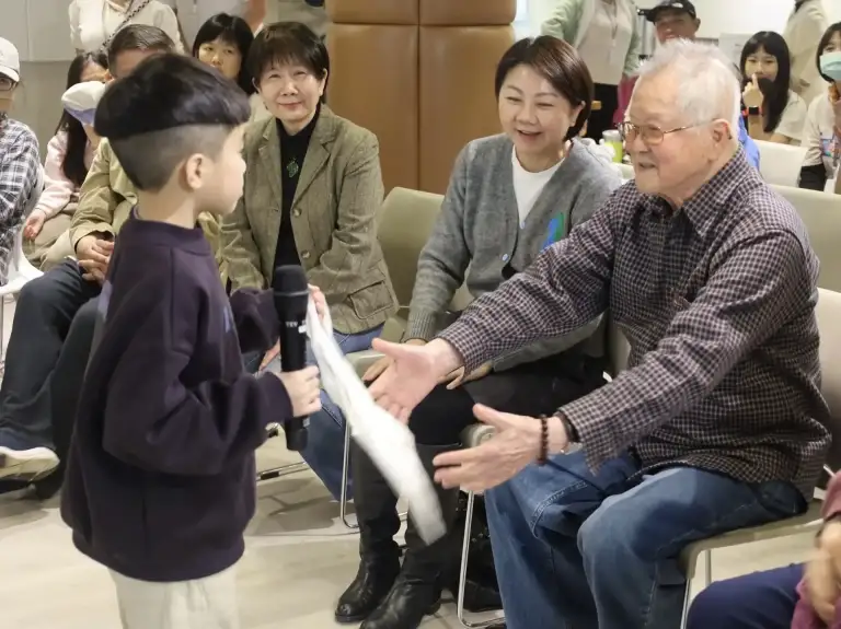 宜蘭縣立圖書館開館前奏～跟著黃春明走讀蘭陽土地