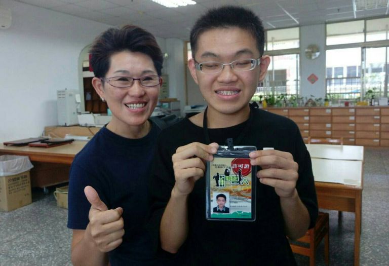 特殊教育報導 / 系列九~  另一扇窗的故事/ 宜蘭特教21年首位街頭藝人~阿乾如何努力【影音新聞】