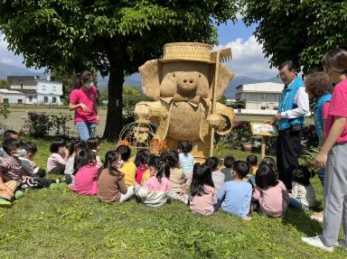 收容人的創作－稻草裝置藝術 礁溪鄉立幼稚園外廣場展示