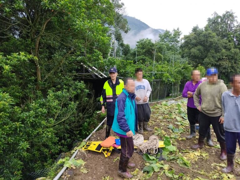 老農民摔落懸崖整夜 大同警義消冒險救援可惜已太遲