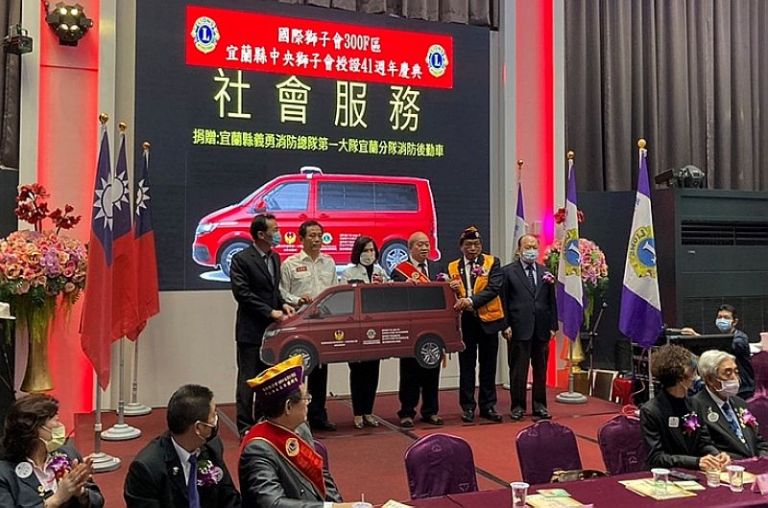 獅子會捐消防後勤車．救災再添生力軍
