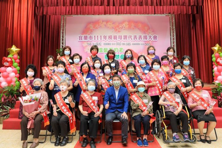 慶祝母親節～縣政府市公所作法不同【影音新聞】