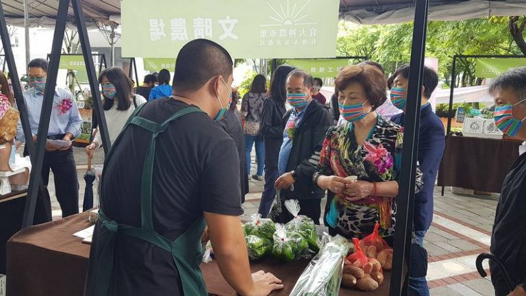 宜蘭大學成立有機農民市集．今天開幕