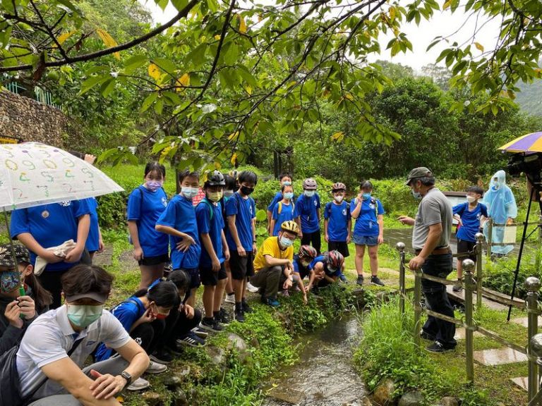 驪歌輕唱～三民國小騎車觀賞鯝魚逆流而上