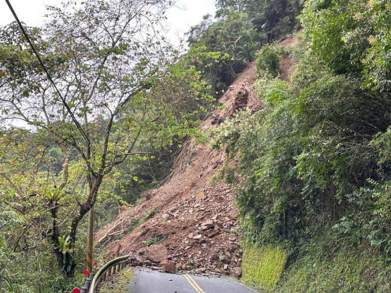 太平山道路坍方 遊樂區暫時休園. 蹦蹦車新車啟程活動亦延期【影音新聞】