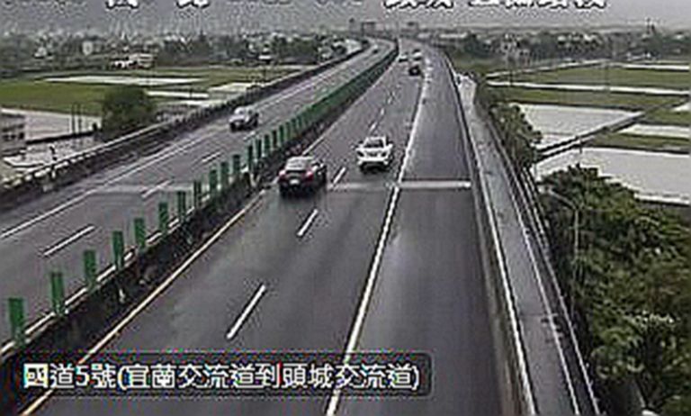 颱風期間國五頭城蘇澳路段～速限降為40．禁行大型車