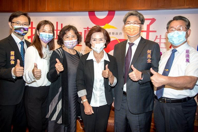 旭然國際、宜暘光電～捐贈醫療口罩助防疫