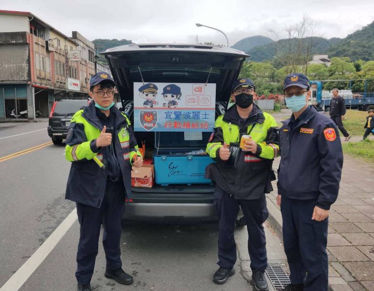 警察疏導交通真辛勞 宜縣警局設波麗士補給站最貼心【影音新聞】