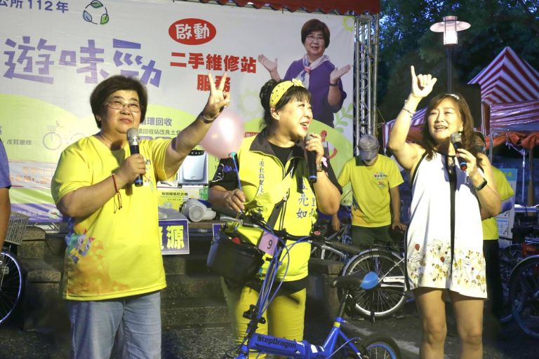 拍賣所得全捐弱勢 吳秋齡鎮長攜手邱文生主席奮力叫賣【影音新聞】