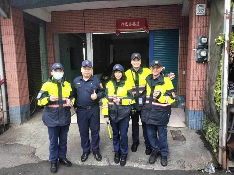 清明時節雨紛紛.員警交管真辛苦 三星警長親往慰勉打氣【影音新聞】