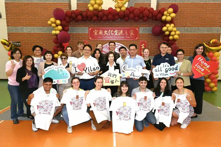 臺灣傳統戲偶牽起友誼線 美國學人與宜蘭家庭文化交流相見歡