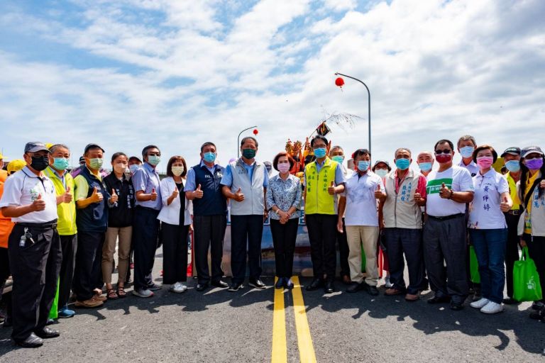 耗資億元冬山河茄苳新橋 罕見新舊任縣長聯袂通車典禮