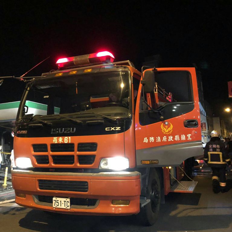 羅東北成深夜火警3店面遭燒燬 鎮長吳秋齡趕往關切【影音新聞】