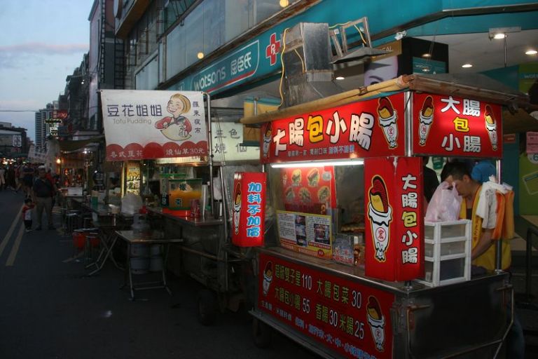 羅東夜市米糕陳等五家攤販回原地擺攤又遭人檢舉