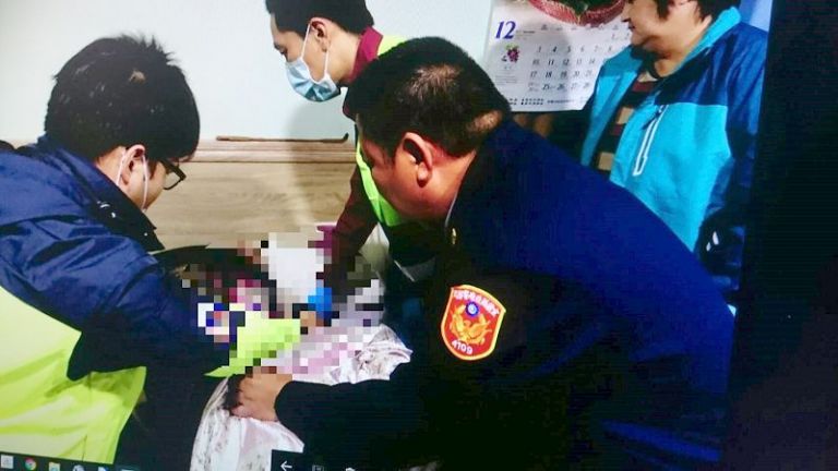 婦女吞食大量安眠藥 電話與同學道別警方破門救人