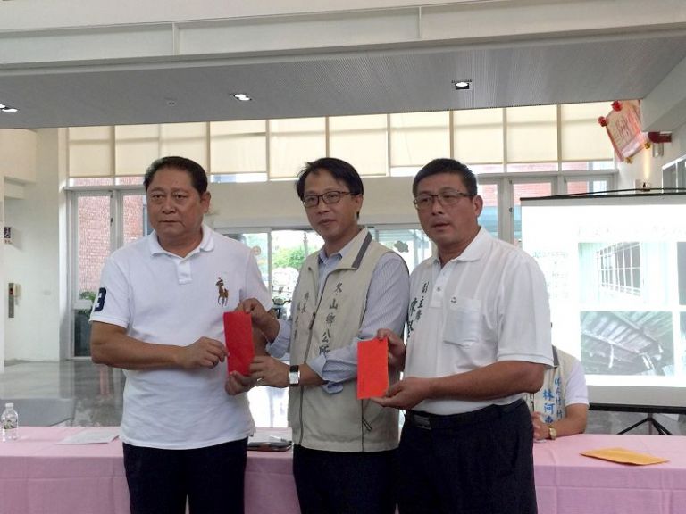 援助火災戶期待各界伸出援手 冬山鄉公所一級主管捐出一日所得