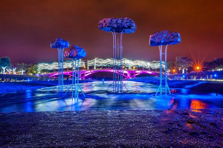 安農溪分洪堰與銀河鵲橋 夜間散發浪漫氛圍
