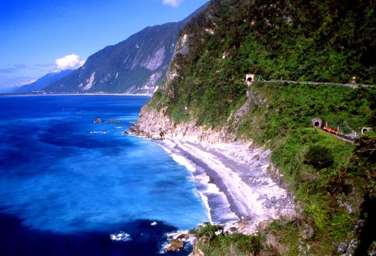 春節連假蘇花公路路廊 21噸以上貨車進行時段管制