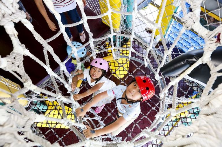 童玩節新娛樂設施 挑戰潛艇堡、體驗輕艇駕風帆