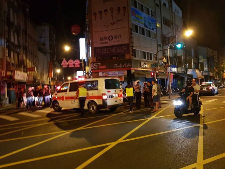 兩派人馬羅東街頭亂鬥 警方出動快打部隊壓制