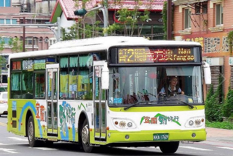 1年多客車跳班2732次．議員要求重罰．網路引論戰