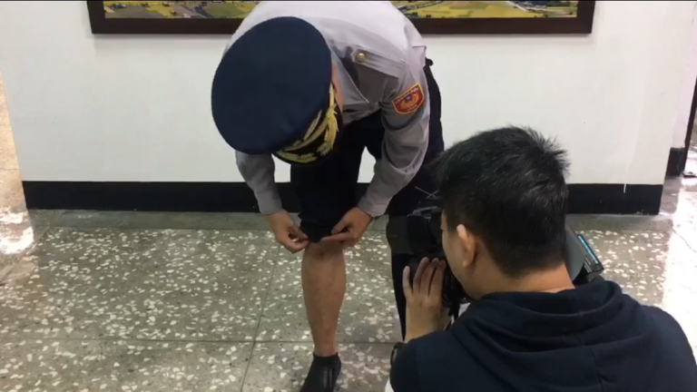 酒駕男拒檢 遭逮還拖行警察  遭判4個月徒刑