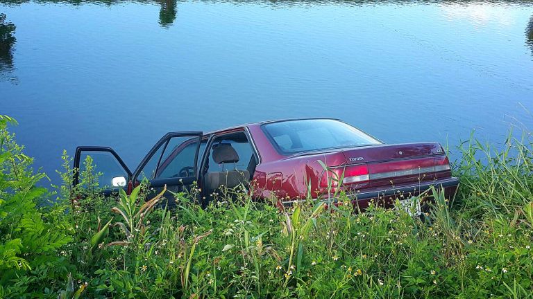二龍河畔老翁駕車離奇溺斃 檢察官懷疑死因不明決定解剖驗屍