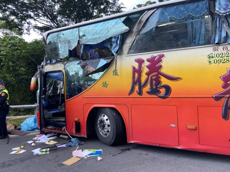 蘇花公路肇事游姓遊覽車司機 100 萬元交保候傳
