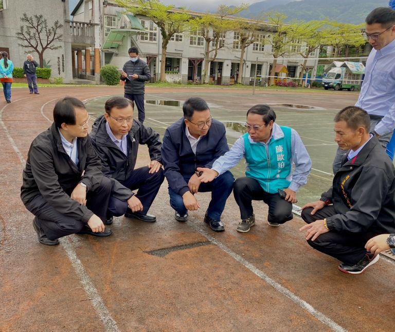 陳歐珀立委爭取改善學校PU跑道 體育署: 允諾優先促成補助