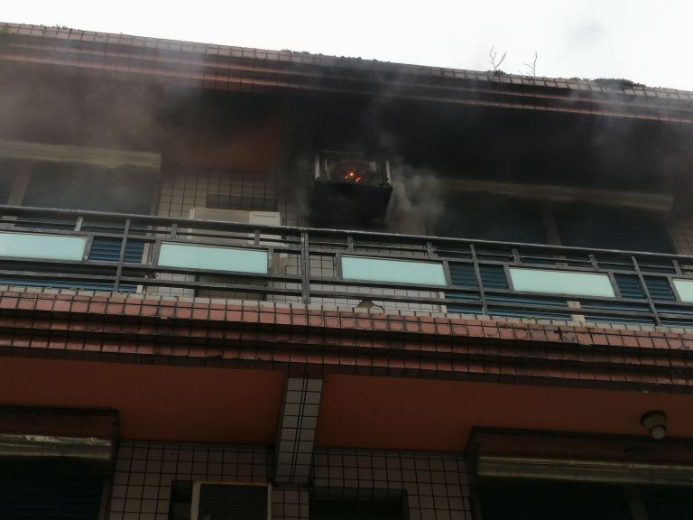 頭城民宅火警 疑似冷氣機外機自燃