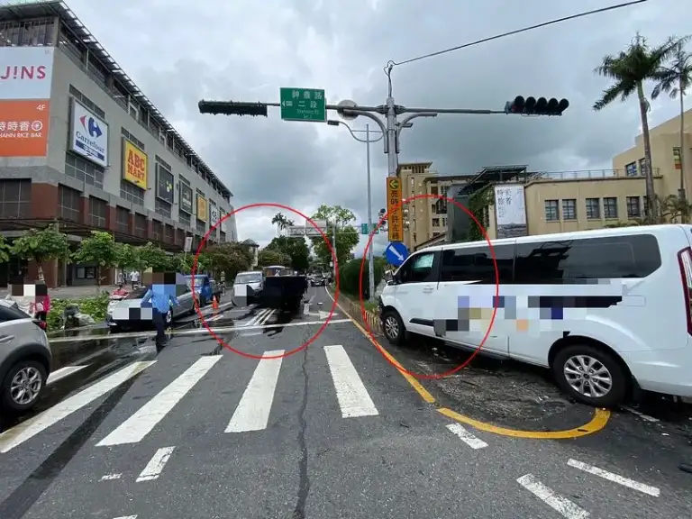 宜市區重大車禍．四車輛波及．一重機自摔．三人送醫【影音新聞】