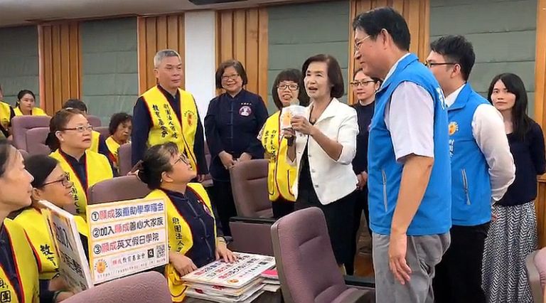 苦不能苦孩子．宜縣學童求學經費困難．新北願成基金會助圓夢【影音新聞】