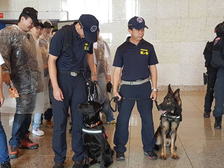 國慶晚會登場 ! 宜警出動防爆車、偵爆犬、無人機攔截槍全面維安【影音新聞】