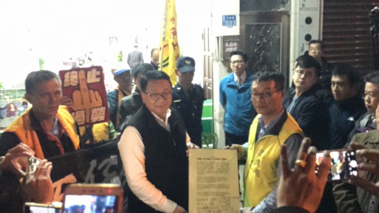 抗議勞基法修改   宜蘭產業總工會遞陳情書致陳歐珀【影音新聞】