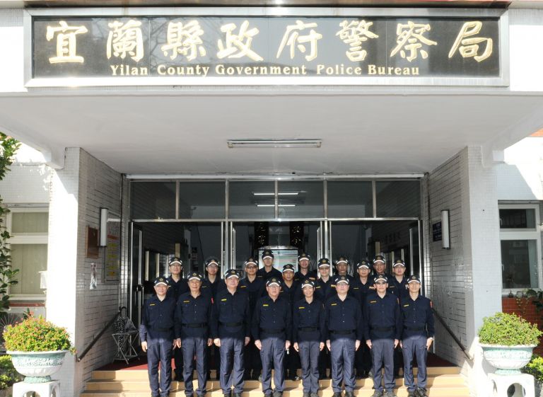 變 變 變 ! 逾30年的警察制服今(18)日全面換裝  !