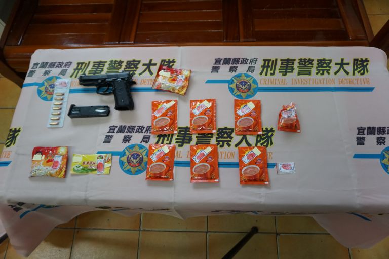 宜警破獲槍彈及新興毒品