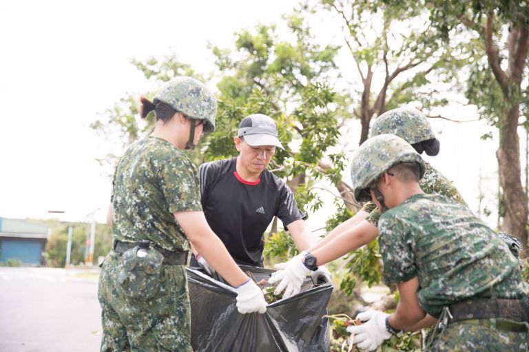 尼莎遠離    國軍協助恢復家園