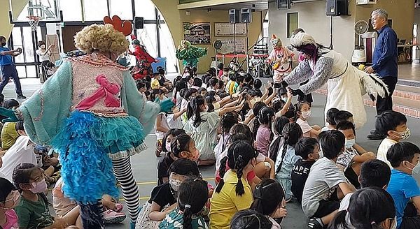 紙風車劇團～7月8日在宜蘭運動公園演出【影音新聞】