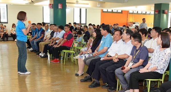 宜市疫後踏出校園～菌寶貝表揚優良敬師