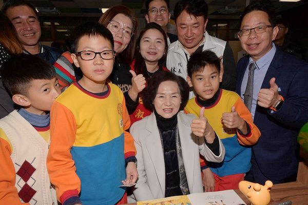 雙語教學領航國際．展現數位跨域學習