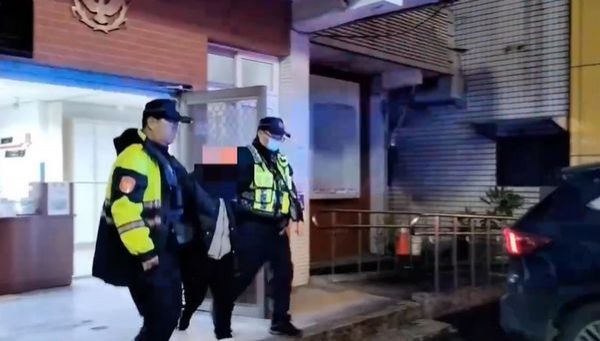 娃娃機店連續遭竊～警方鷹眼緝盜【影音新聞】