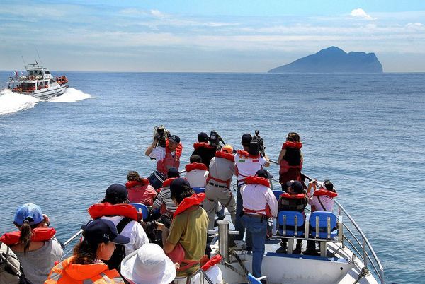 龜山島發動淨灘． 3/ 1開放登島～歡迎體驗旅遊【影音新聞】