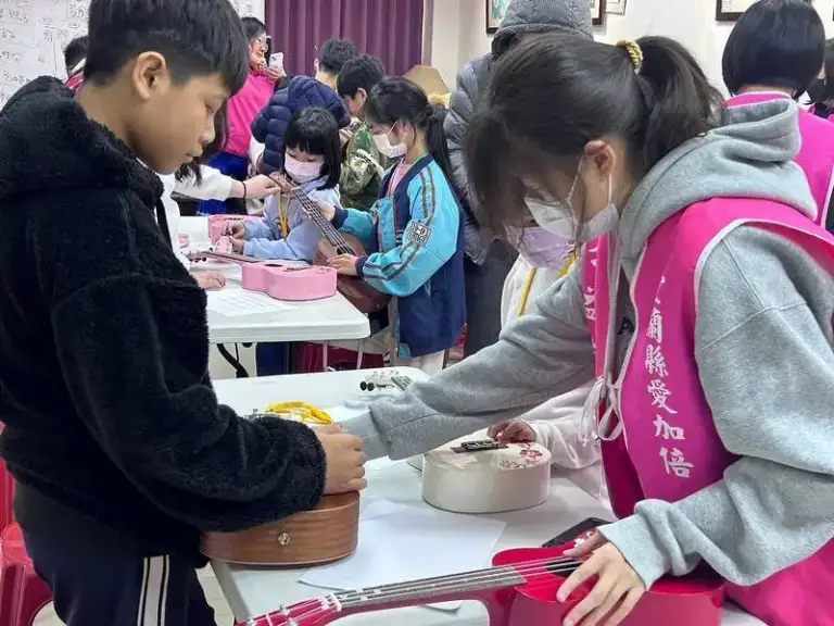 「給今天的孩子希望．就是給明天的社會未來」～愛加倍週末小學堂開課了