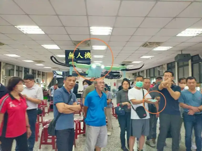 佛大出任務～無人機飛進社區．長輩說：我也會飛了！【影音直播】