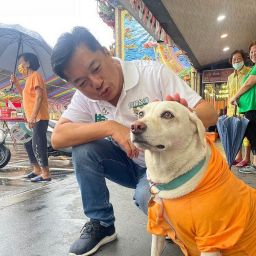 候選人談愛護動物．拉寵物家庭票