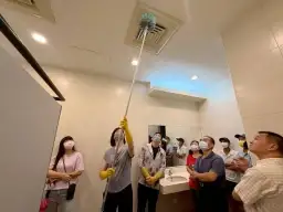 公廁如廁再升級～不濕不臭不髒．清掃到位更貼心