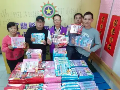 有愚齋春季送暖～童心園贈文具助學童！