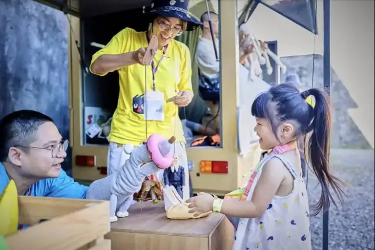 偶戲開進童玩節．移動舞台入園區