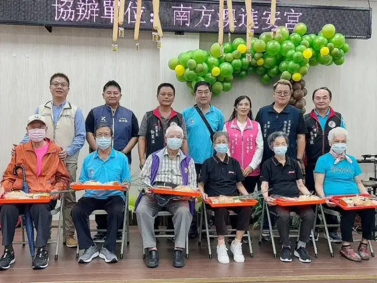 宜市民族社區重陽敬老.光復國小絲竹樂開場.來賓祝賀長者健康久久
