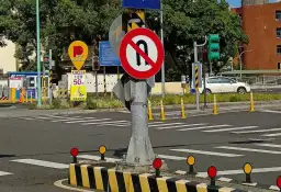 校舍路禁迴轉～居民批：交通規劃反添亂【影音直播】